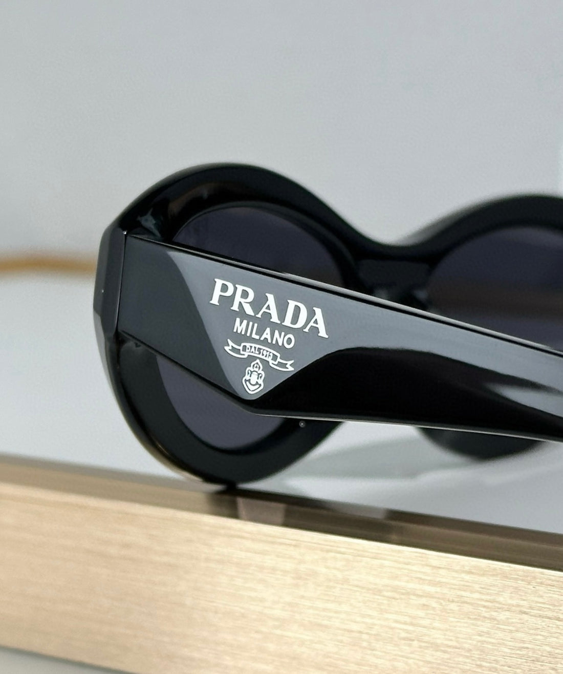New Prada woman Shades