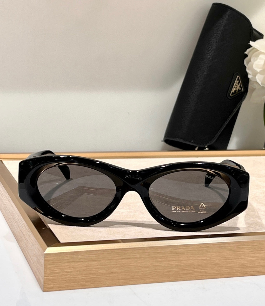 New Prada woman shades