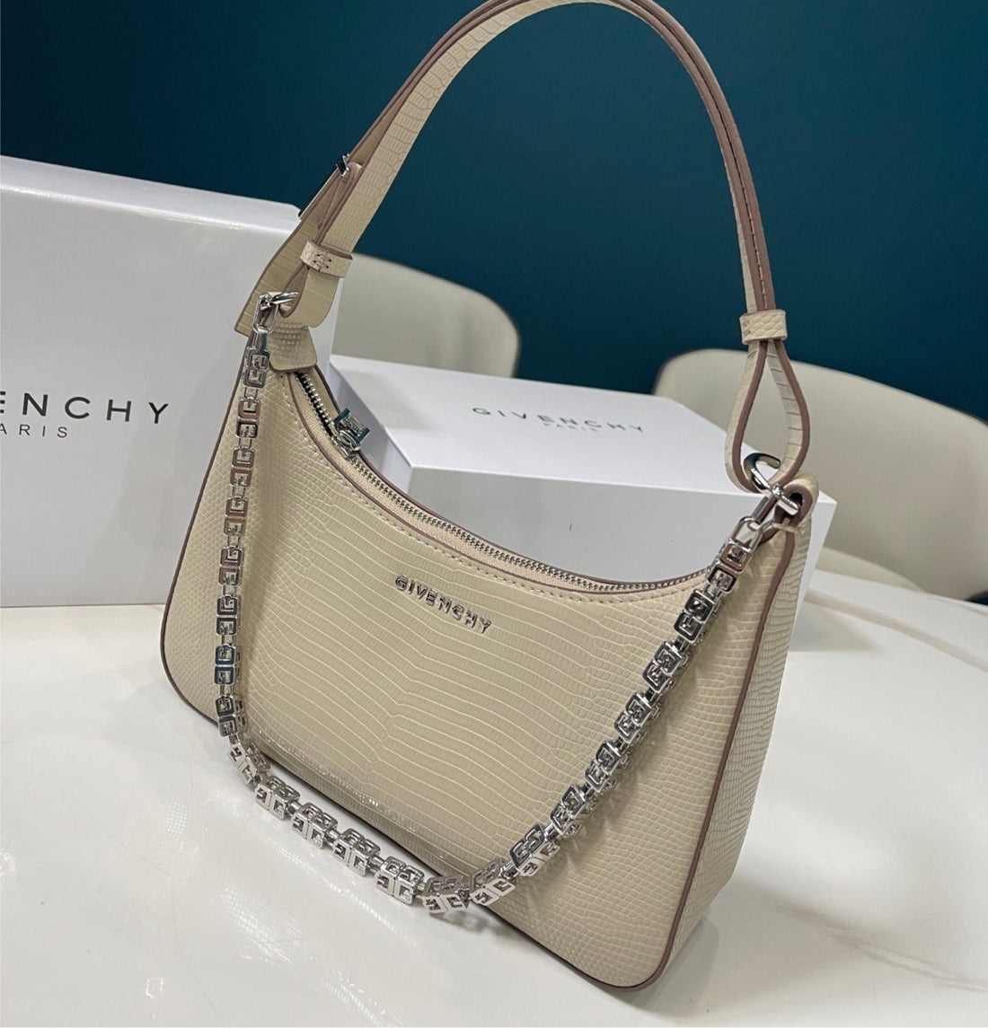 New Givenchy woman shoulder handbag