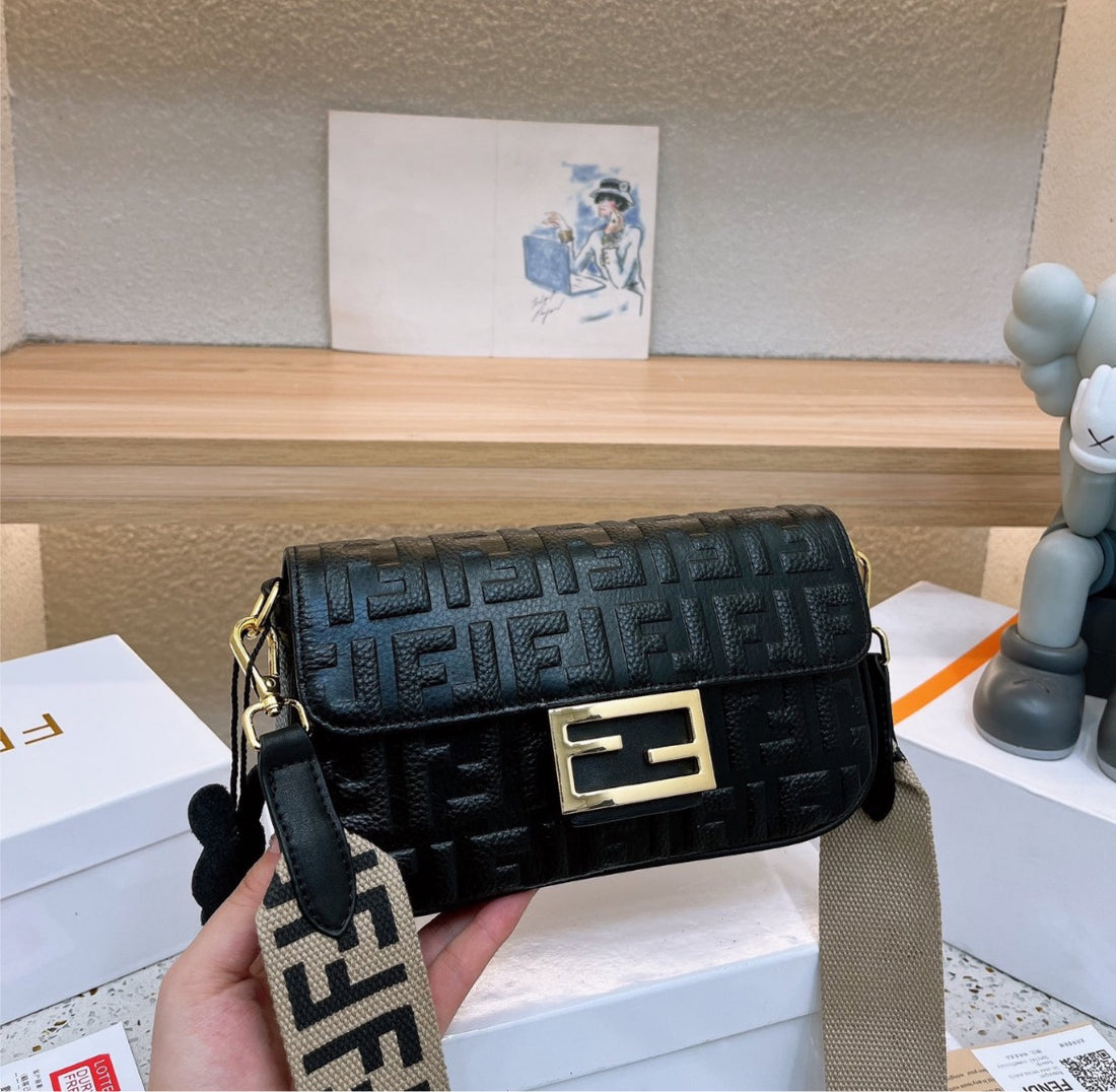 New woman Fendi crossbody /shoulder bag