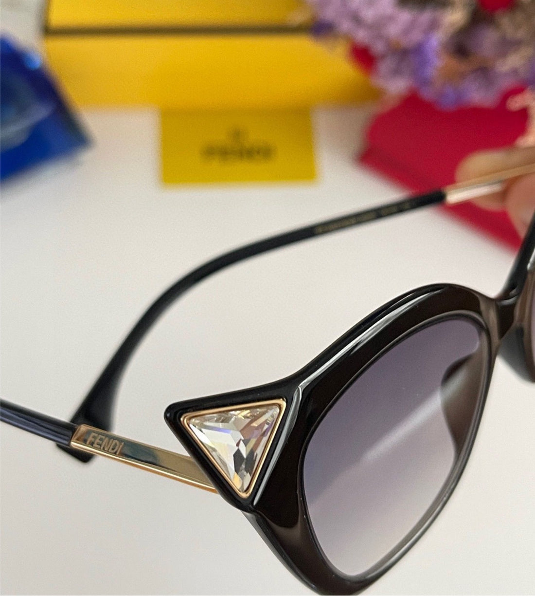 New cat eye shape Fendi eyewear