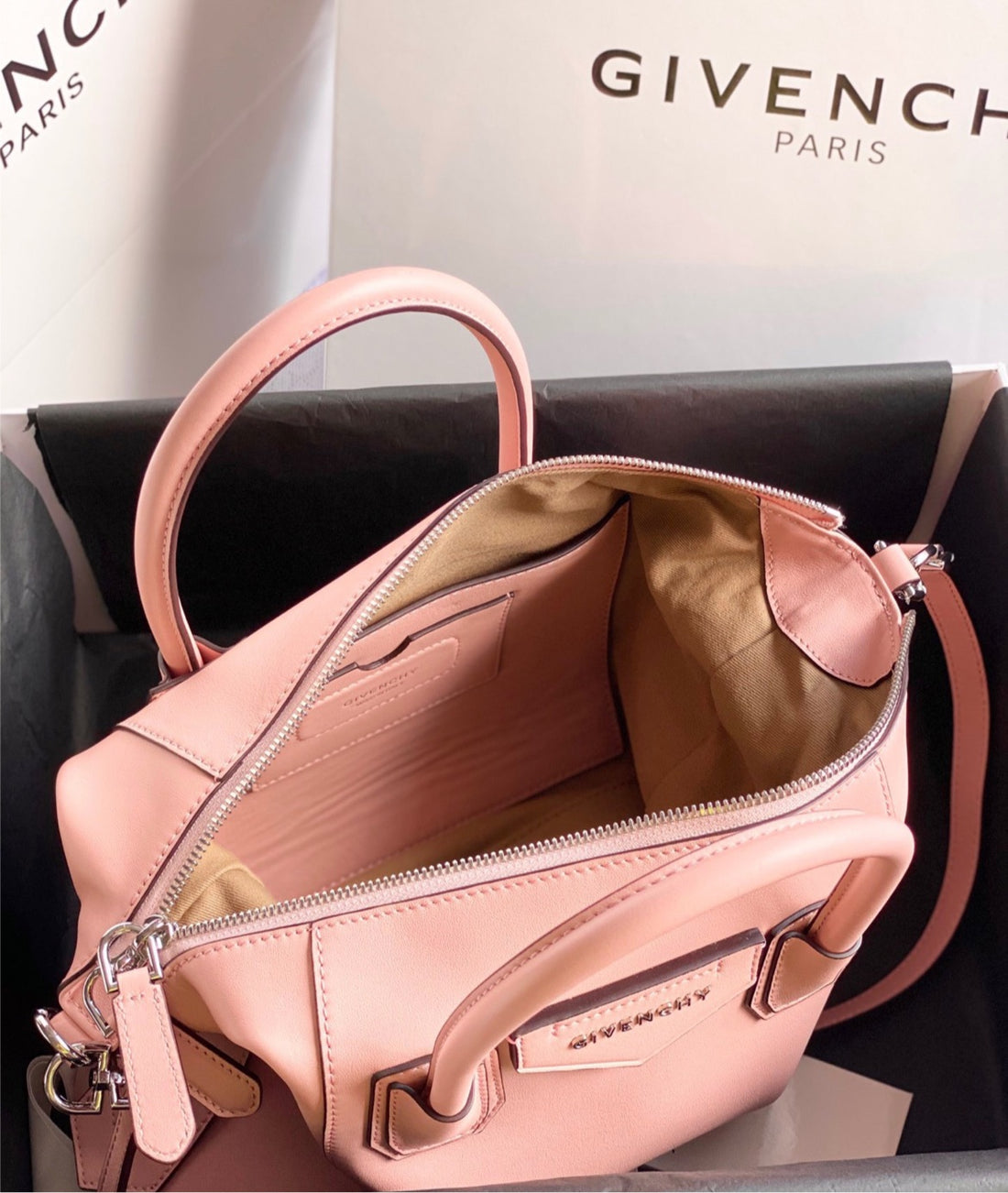 Woman Givenchy Shoulder handbag