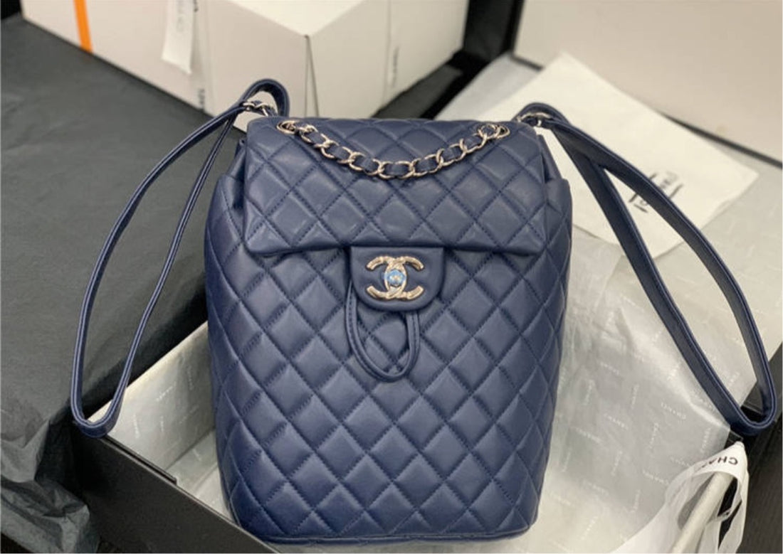 Soft leather woman Chanel backpack