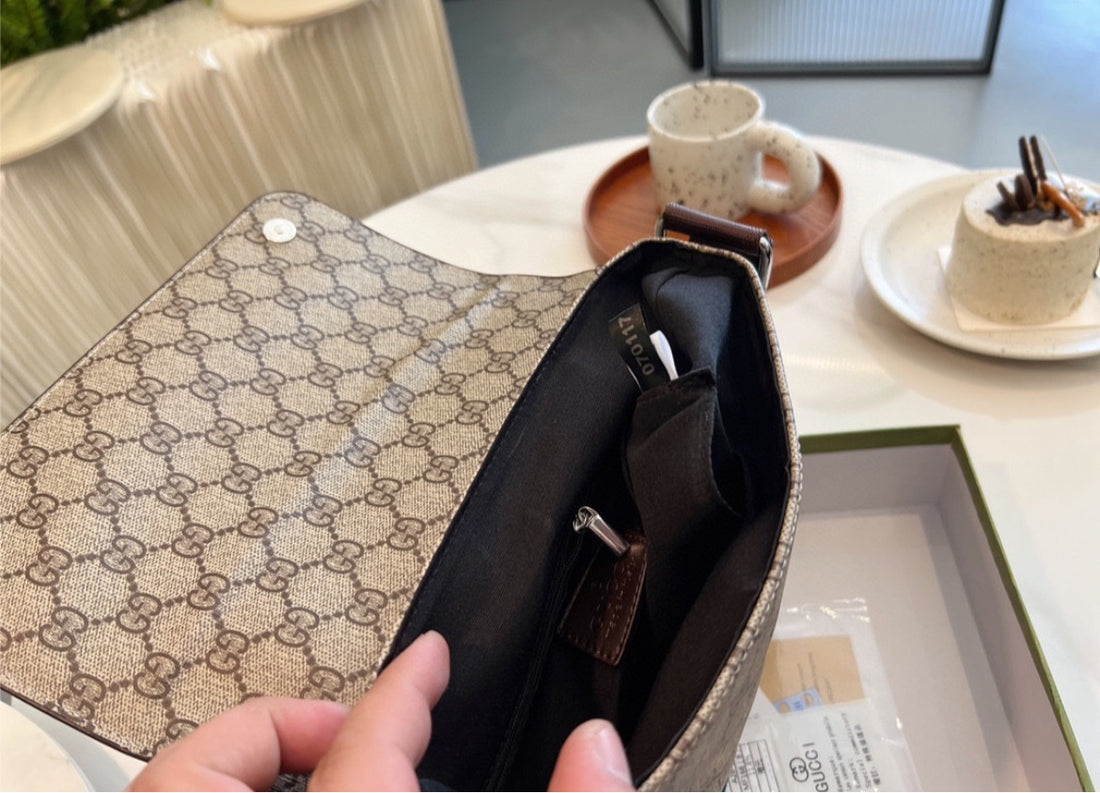 Gucci crossbody / shoulder bag