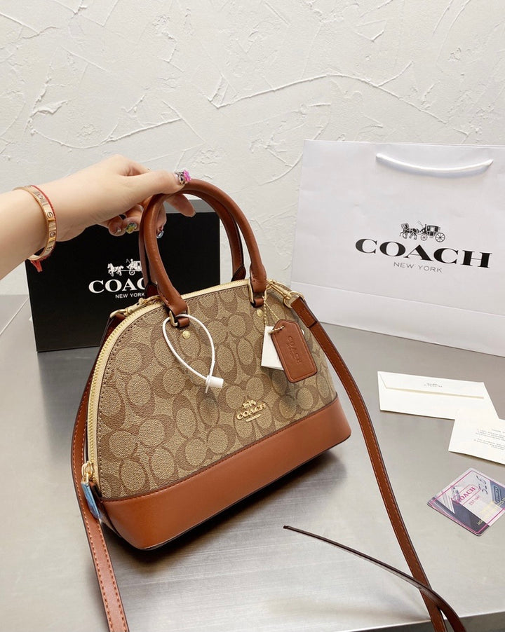 Coach woman handbag