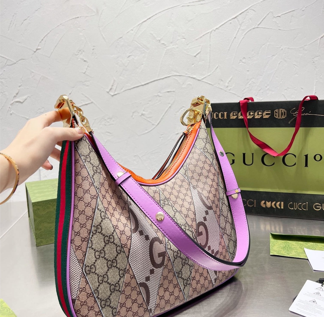 New Woman Gucci shoulder bag