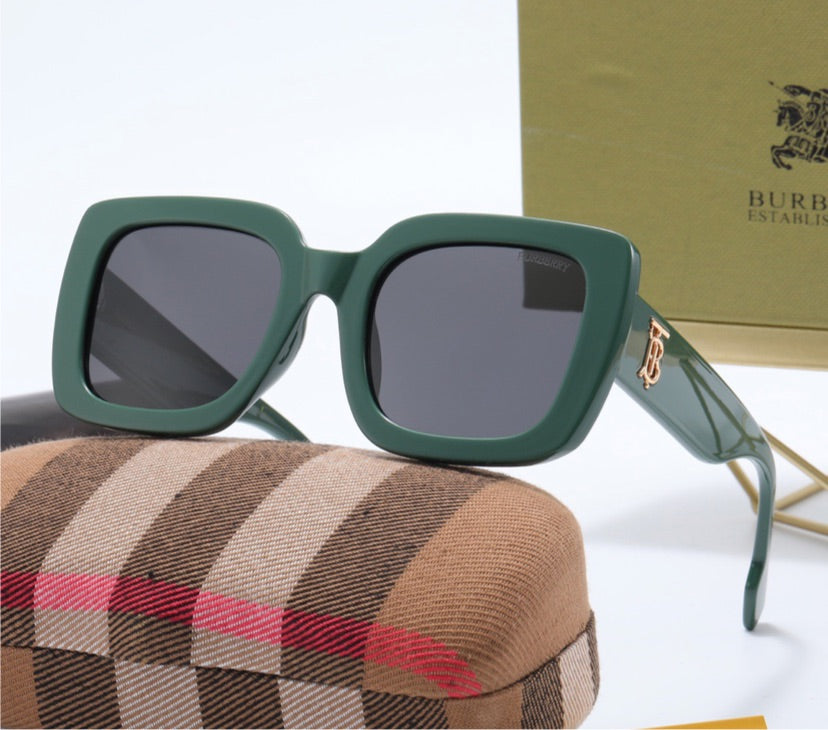 Burberry woman glasses