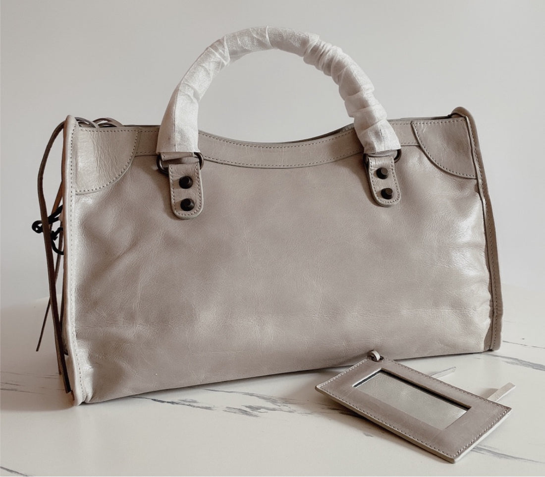 Woman Balenciaga handbag