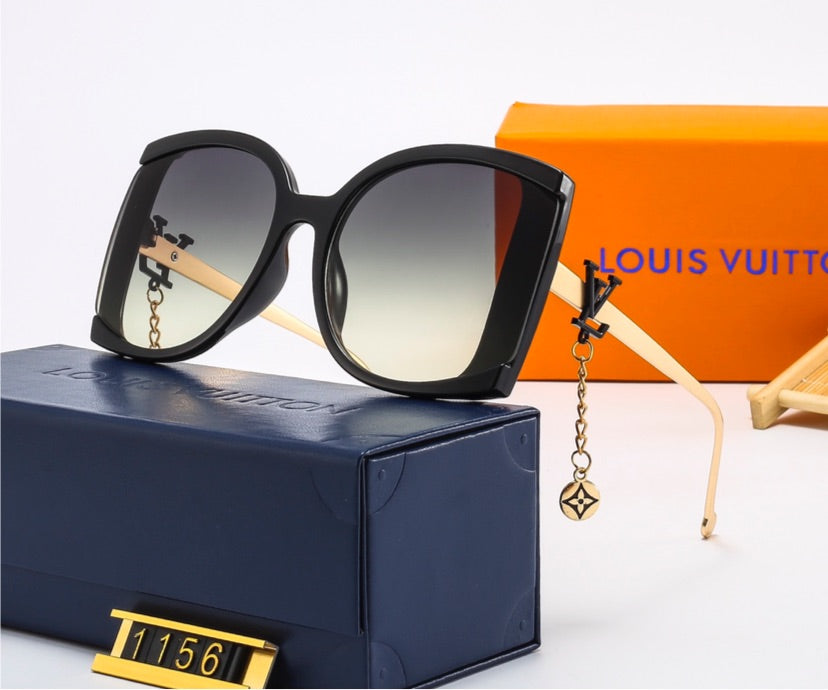 LV woman sunglasses