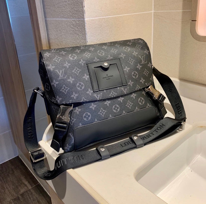 LV messenger handbag