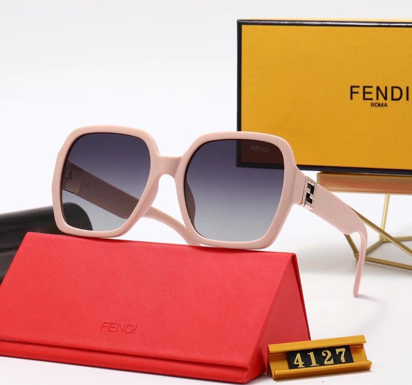 New Fendi woman sunglasses