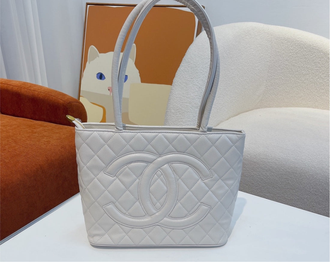 Woman Chanel handbag