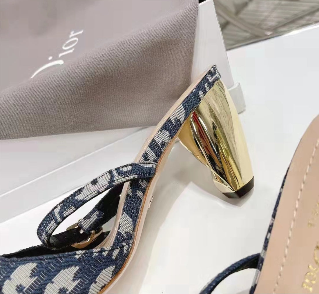 New woman Dior slip on shoes