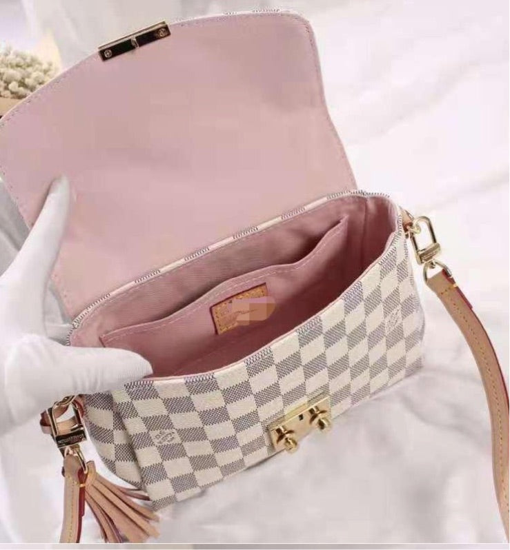 SALE !!! Leather woman handbags on sale