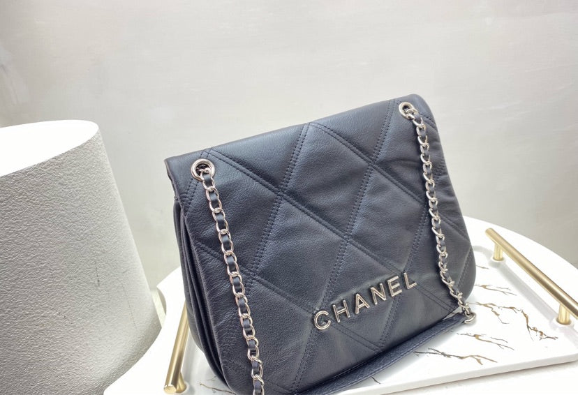 Leather Chanel woman Handbag