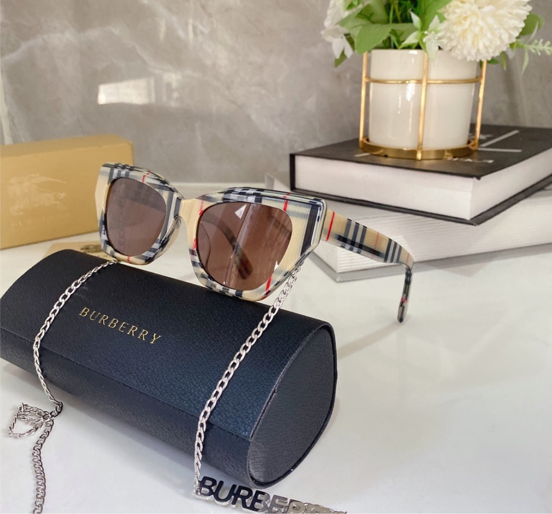 New Burberry woman sunglasses
