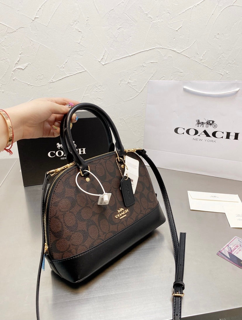Coach woman handbag