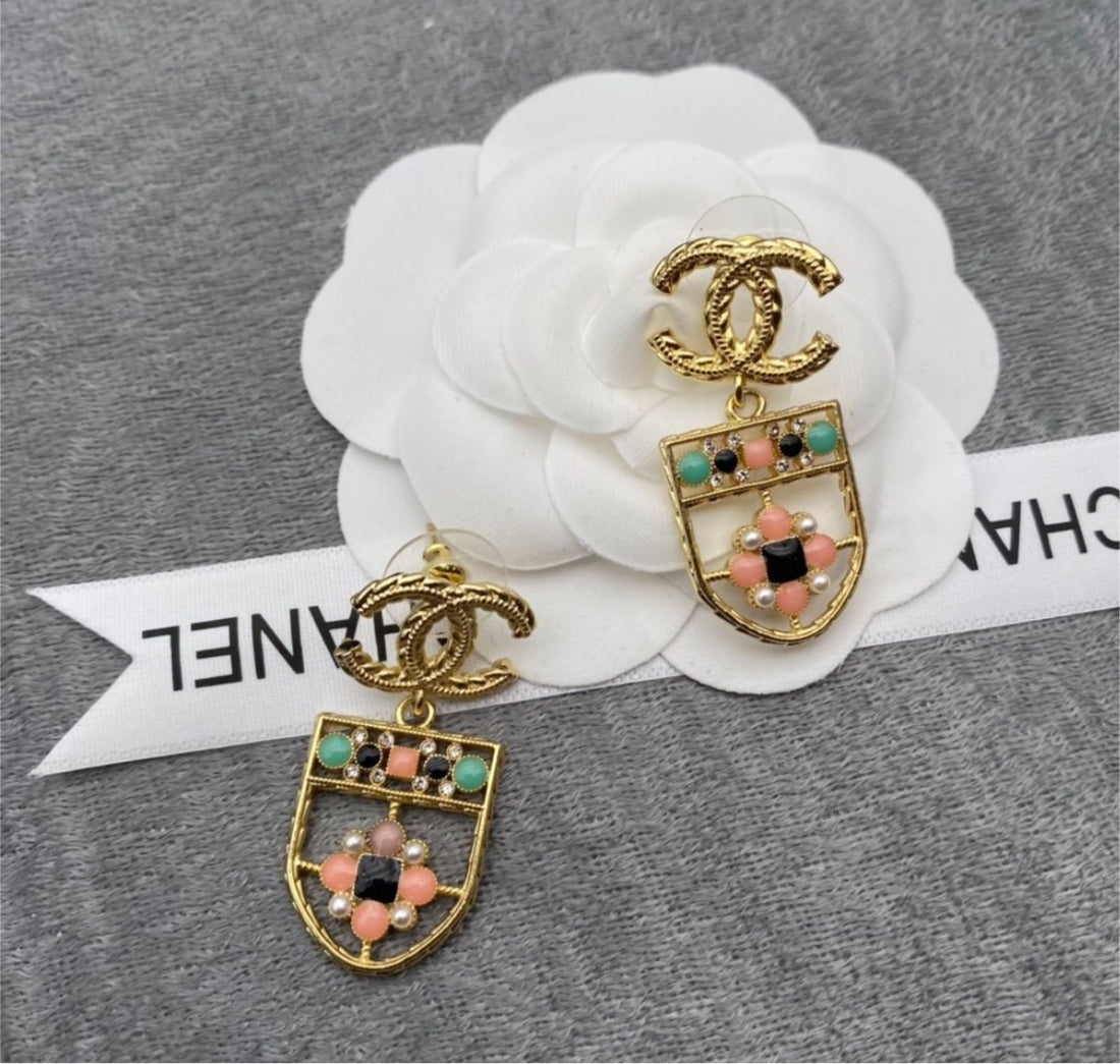 Chanel new woman earring