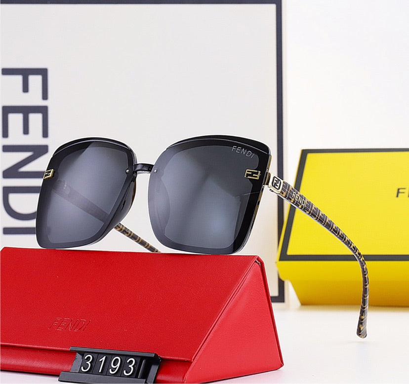 New Fendi woman sunglasses