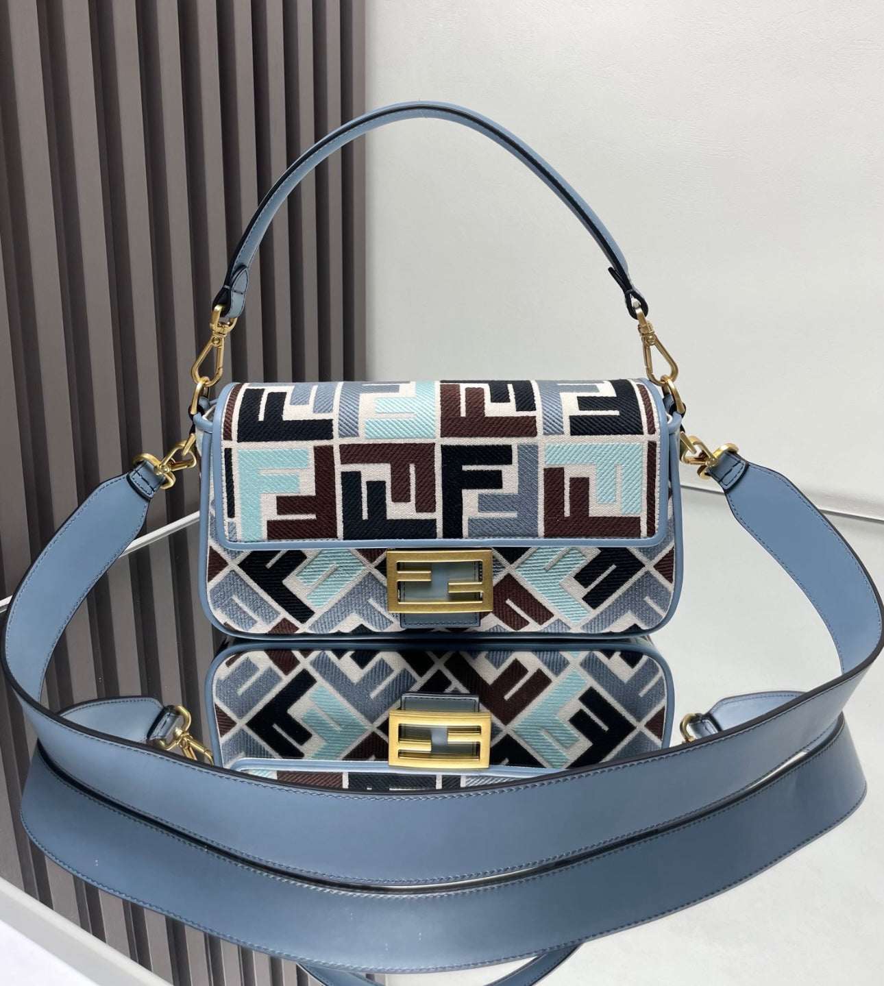 New fendi woman shoulder handbag
