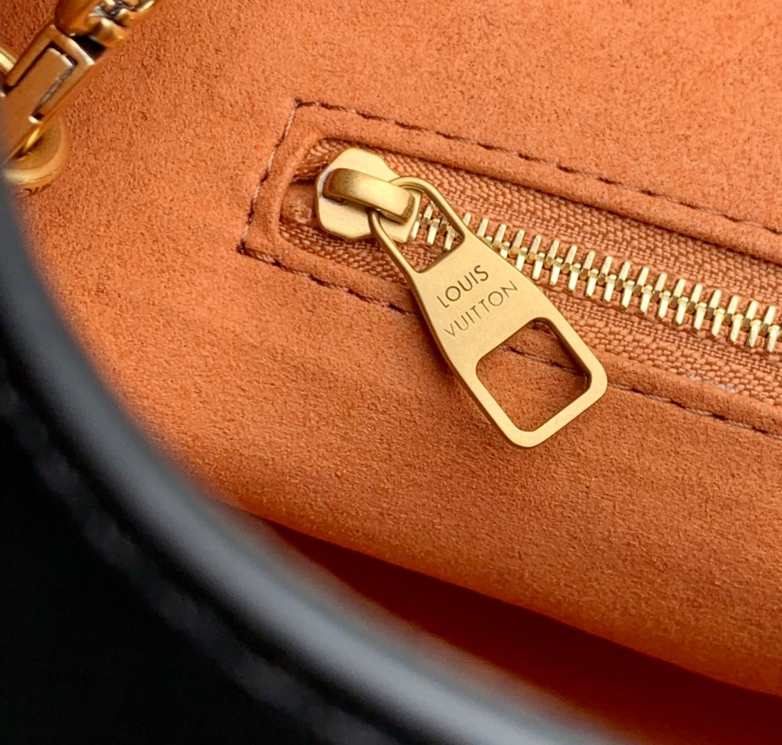 Smooth leather LV woman handbag