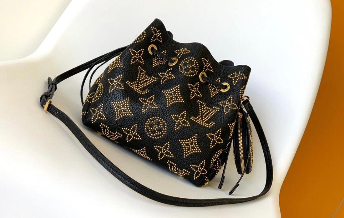 New Black/gold LV handbag