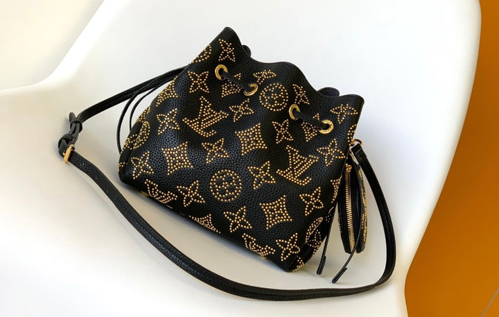 New Black/gold LV handbag