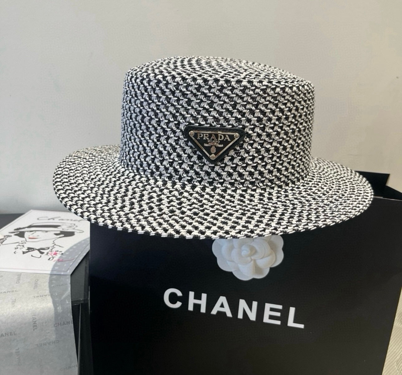 Black/white Prada woman hat
