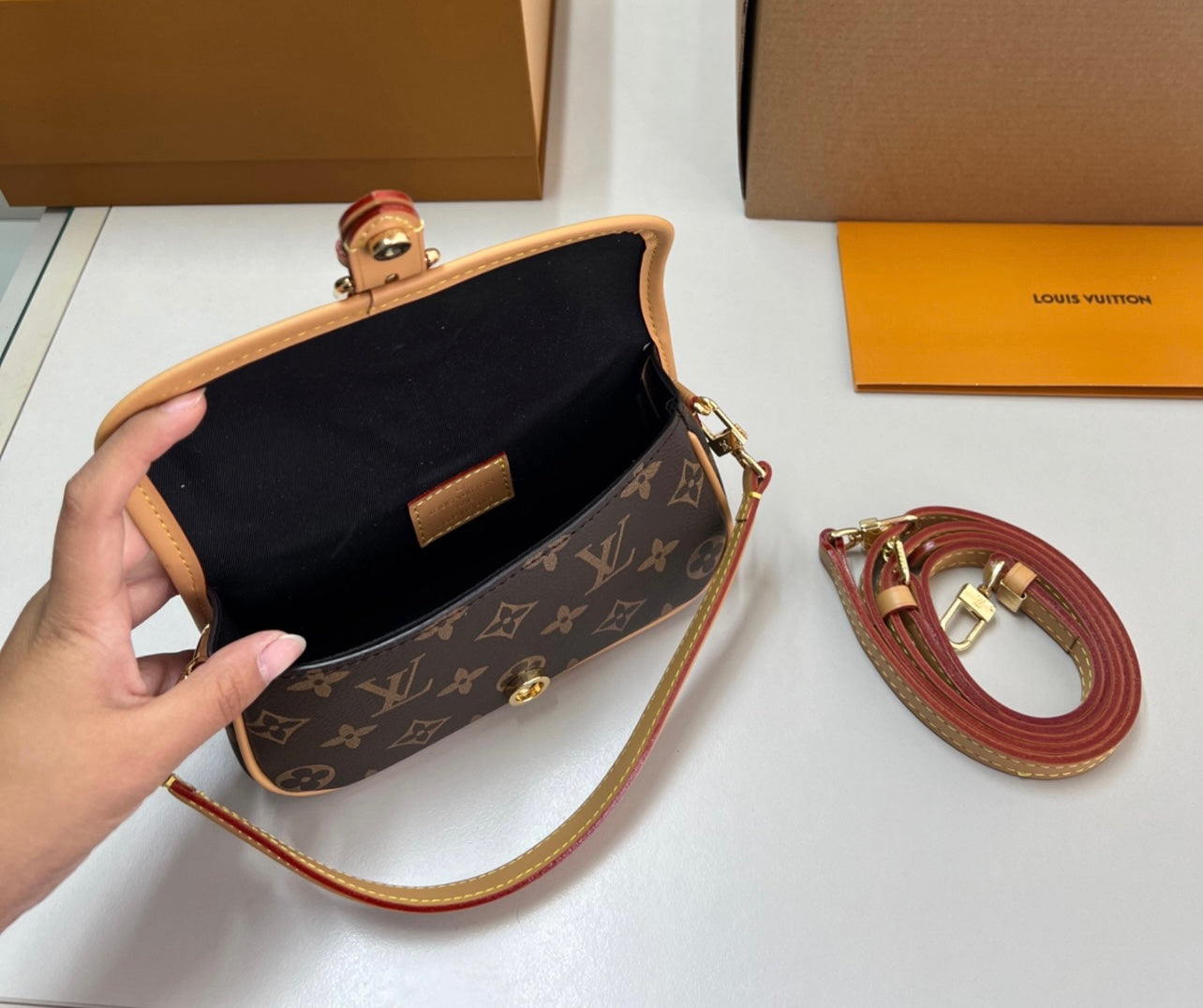 New leather woman handbag