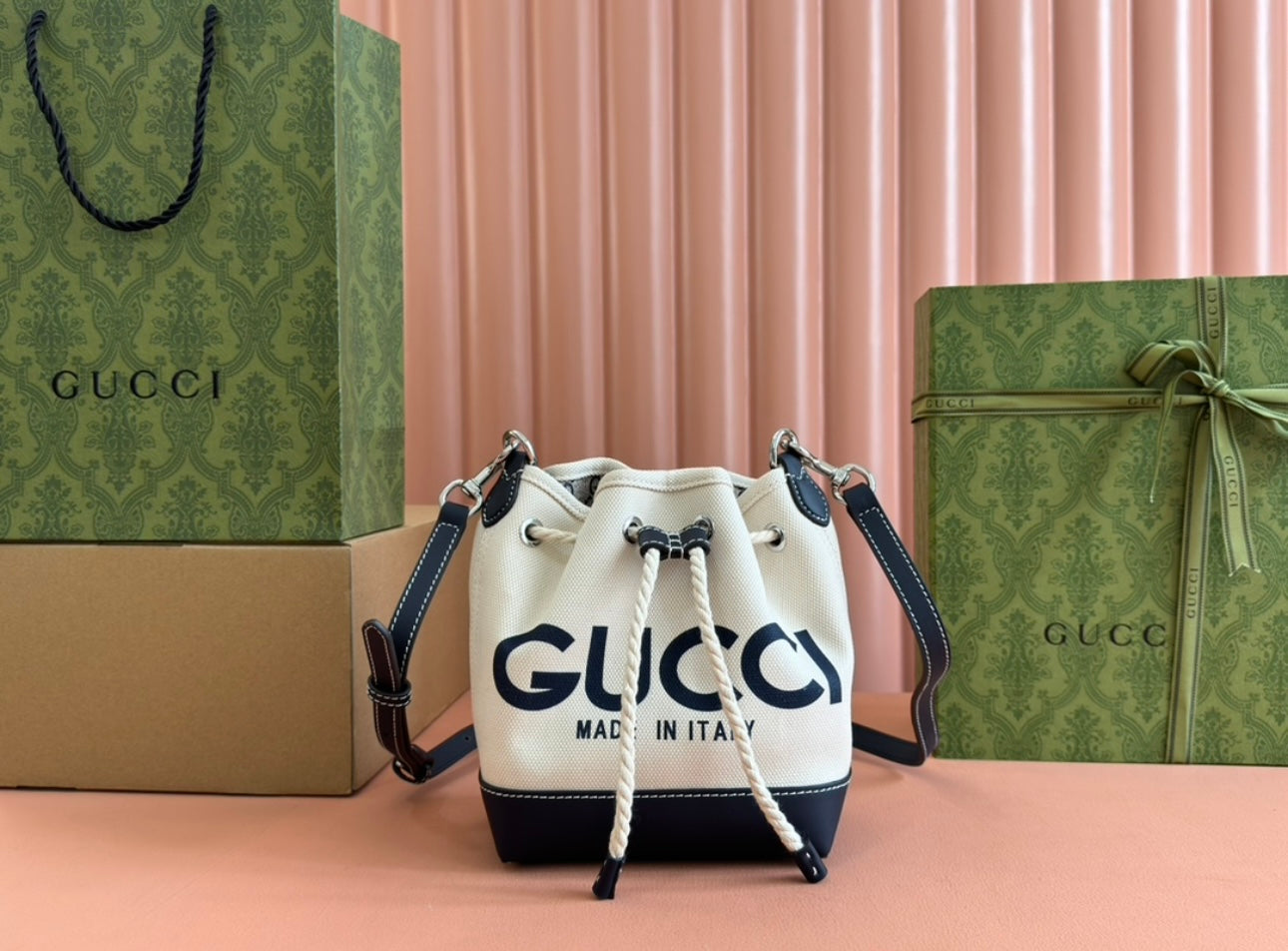 Gucci woman shoulder handbag with draw string