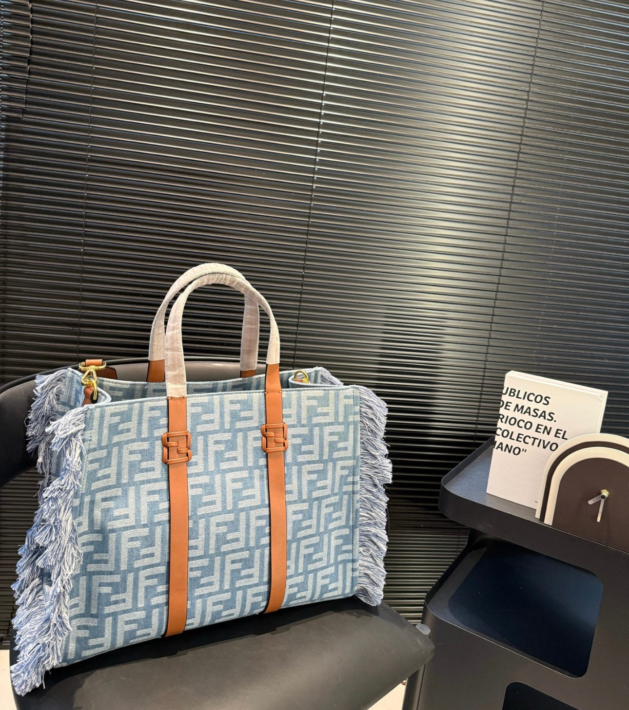 Large Fendi woman shoulder handbag