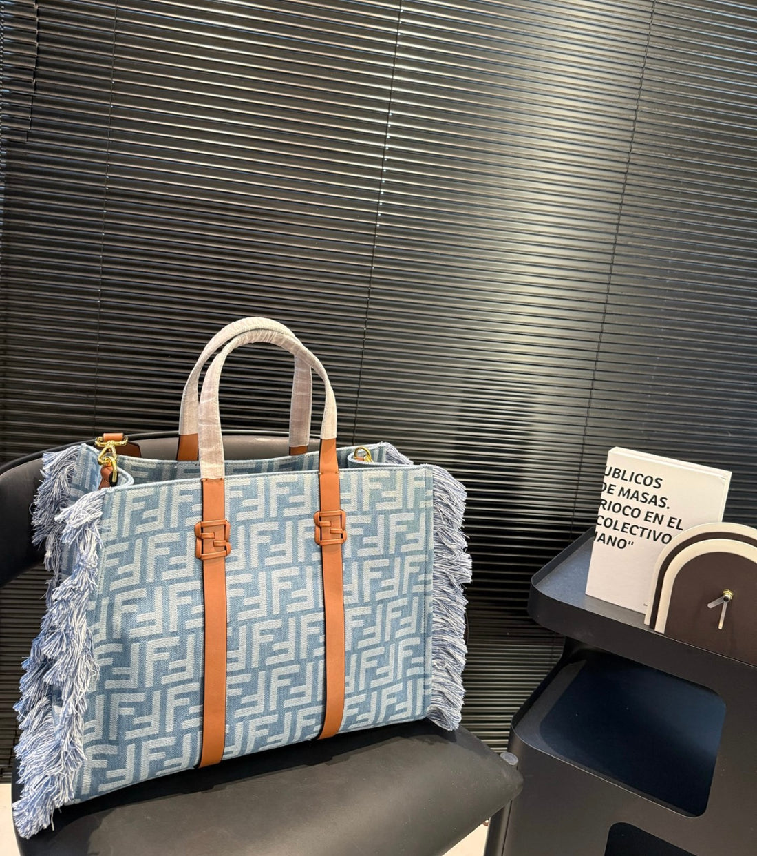 Large Fendi woman shoulder handbag