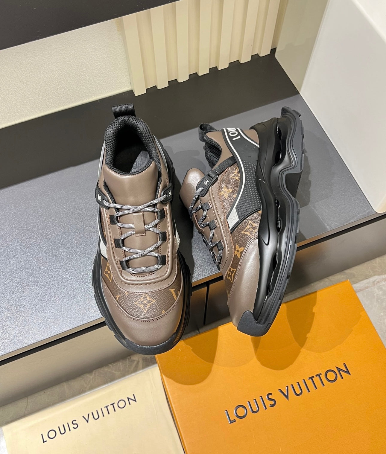 LOUIS V new sneakers