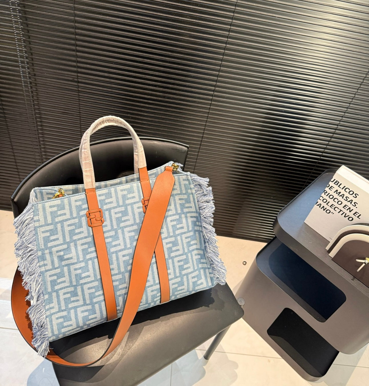 Large Fendi woman shoulder handbag