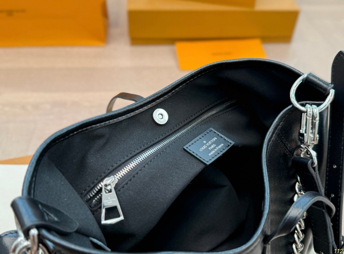 New 2025 Leather LV handbag