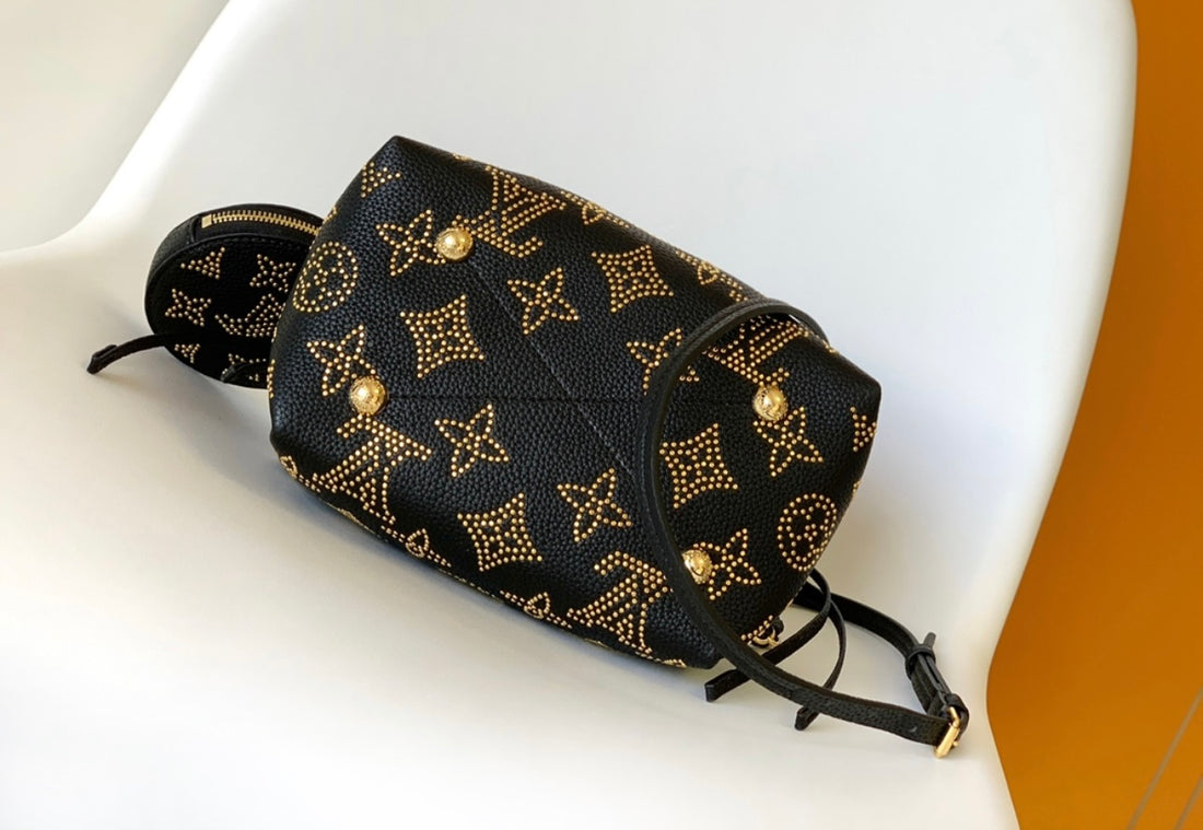New Black/gold LV handbag