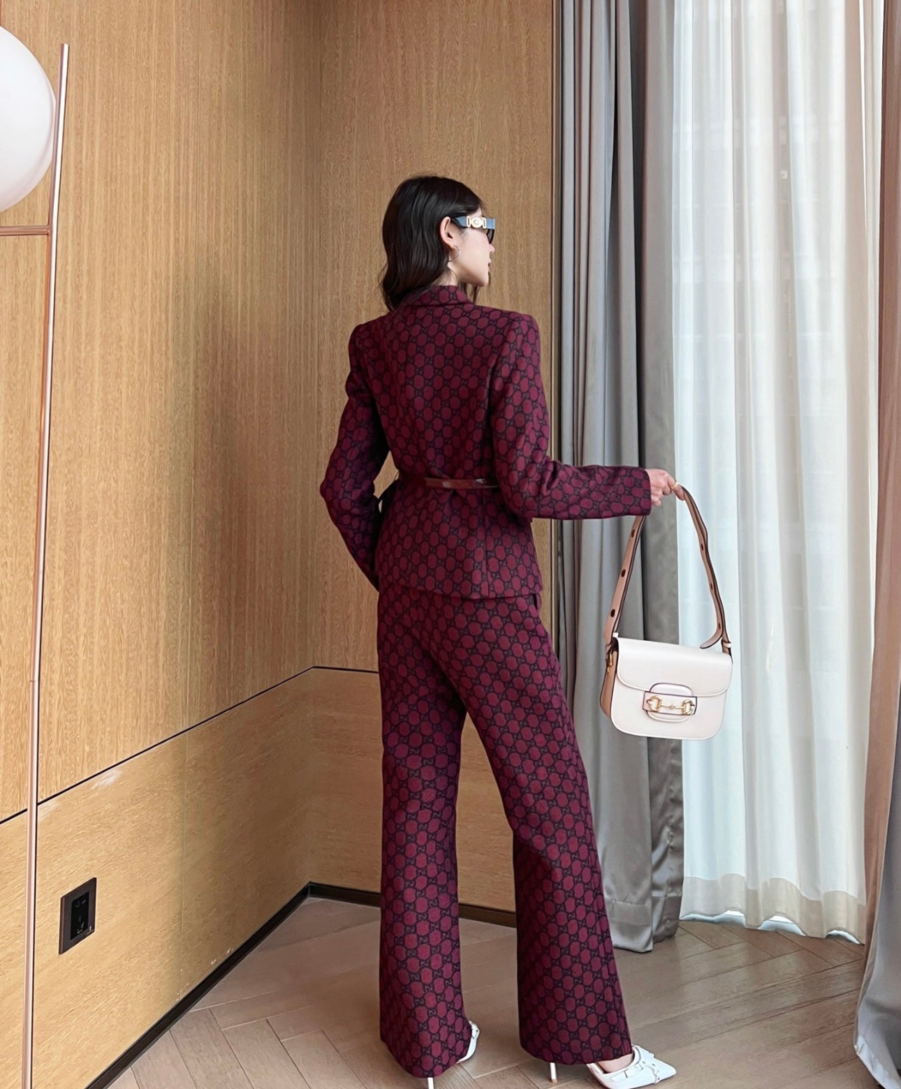 Woman Gucci suit 2 piece