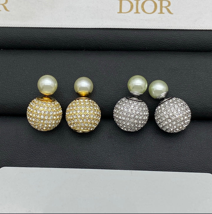 Woman new Dior earrings