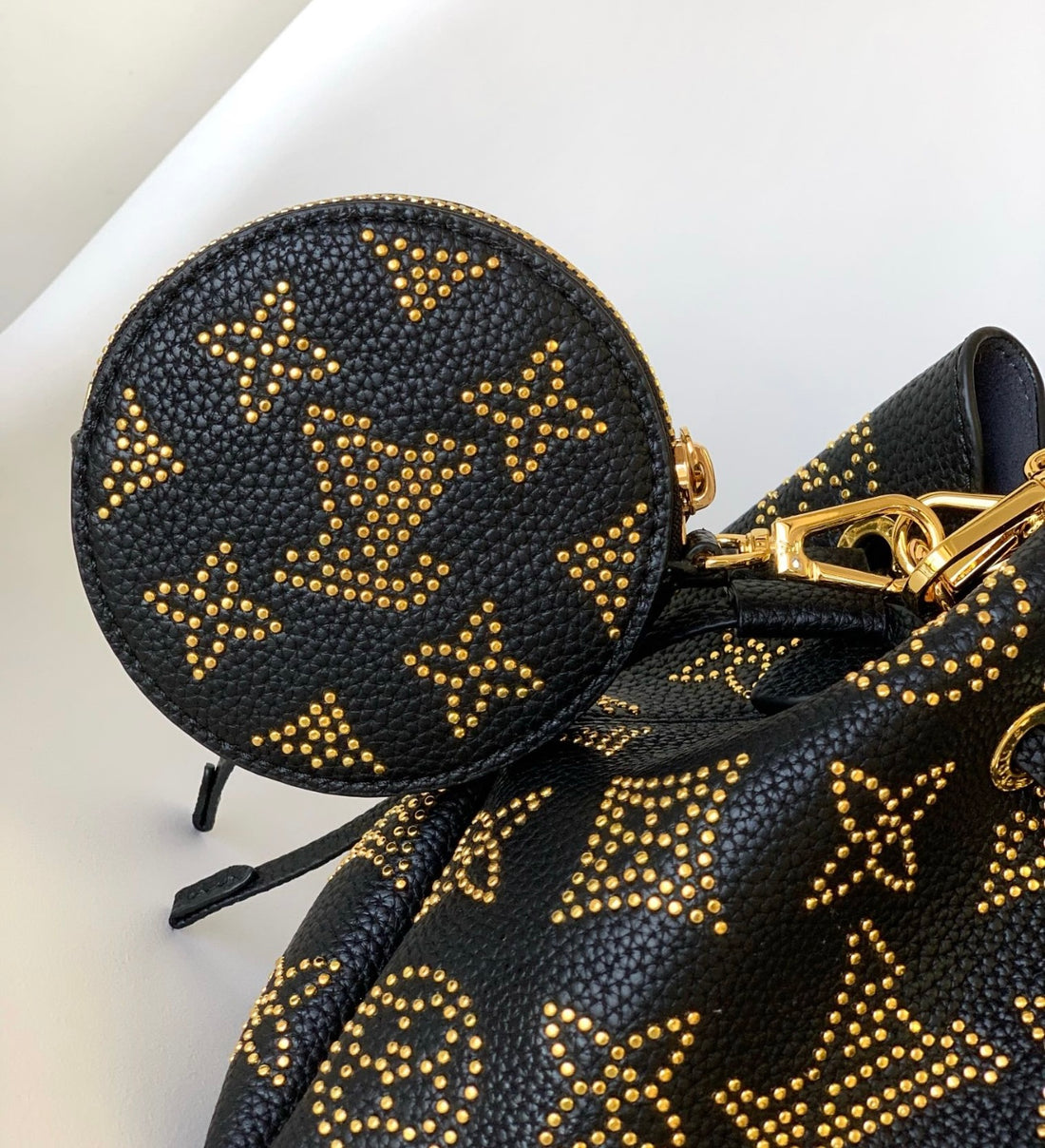 New Black/gold LV handbag