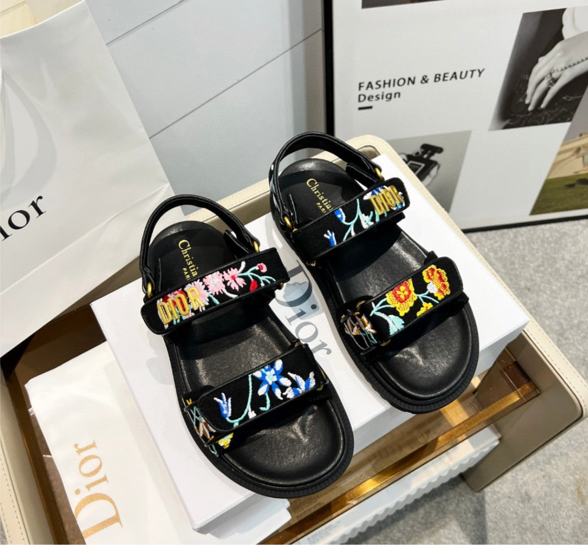 Woman Dior sandal
