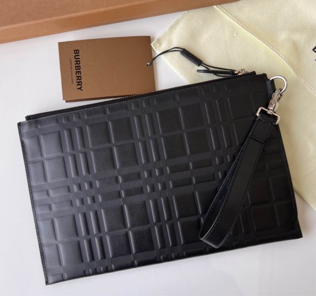 New Burberry wrist bag/wallet