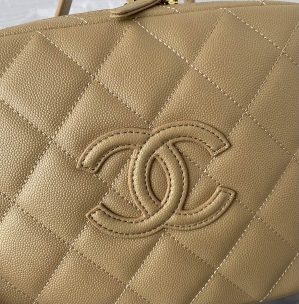 Light coco Chanel new handbag