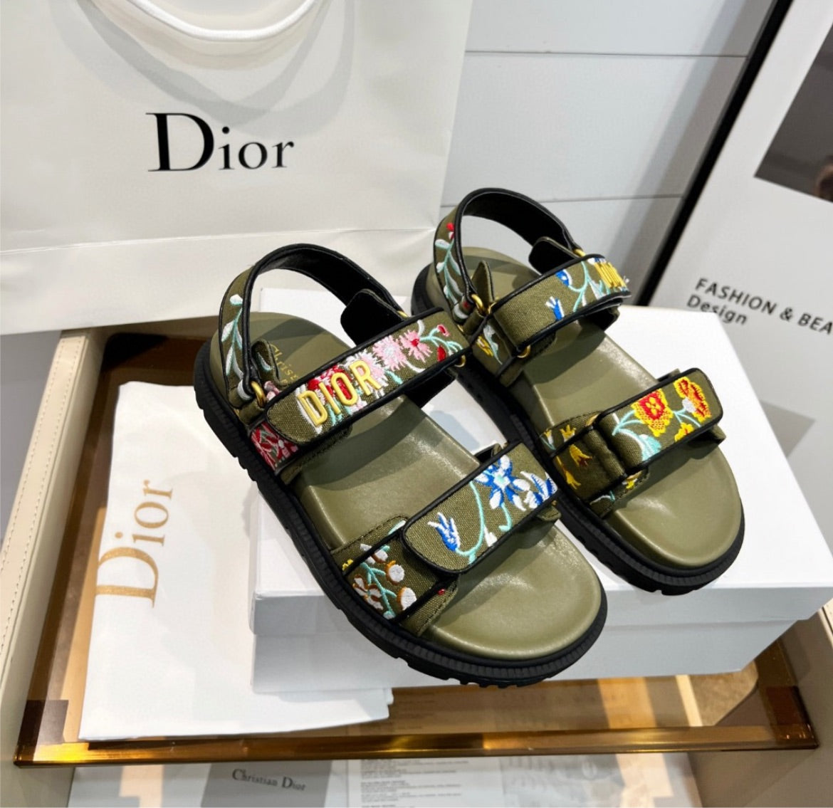 Woman Dior sandal