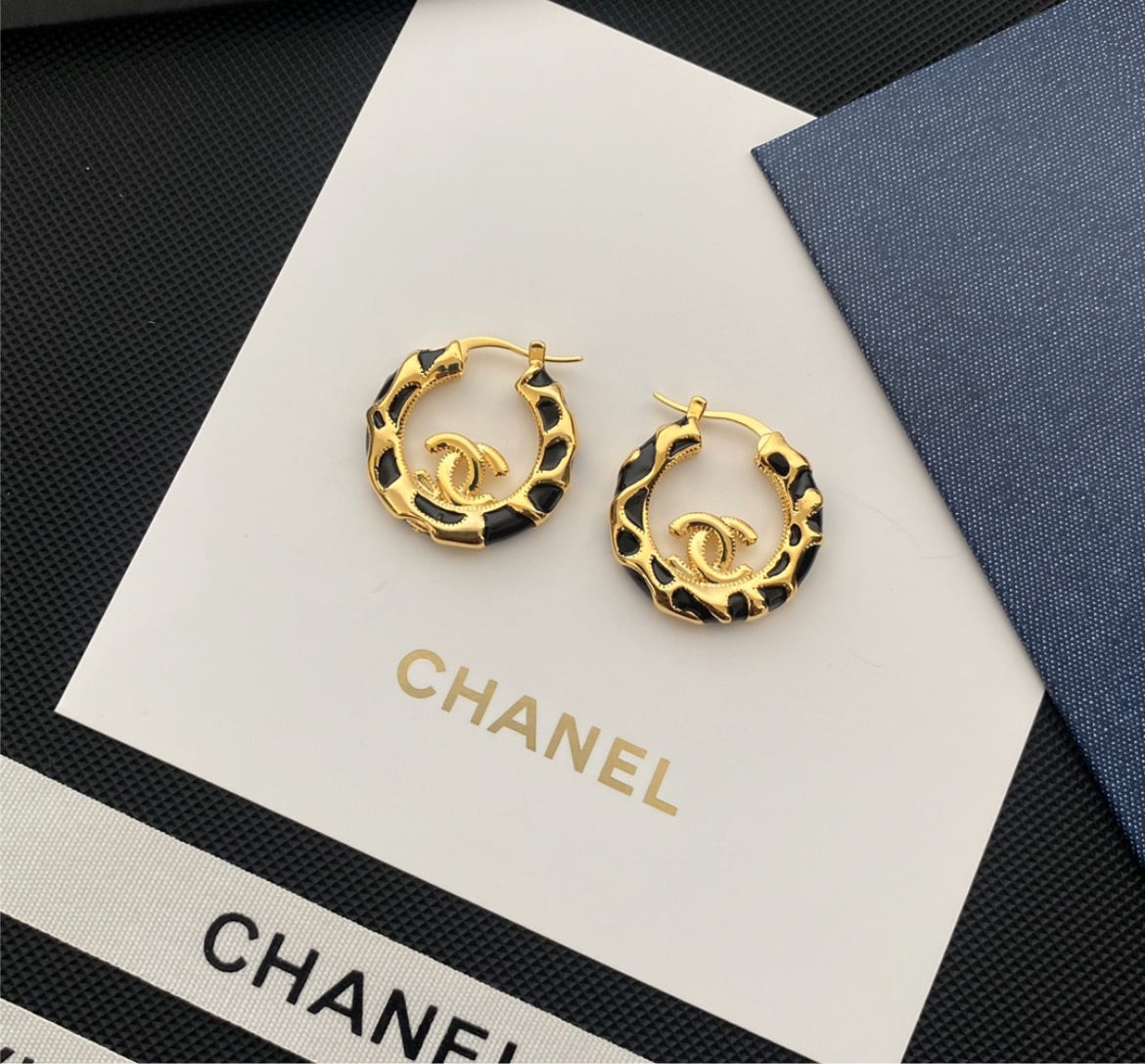 Gold/black Chanel earring