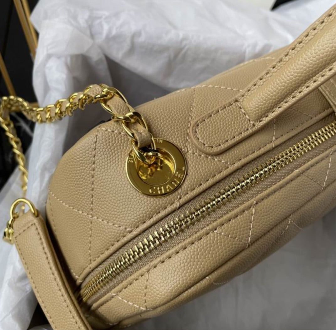 Light coco Chanel new handbag