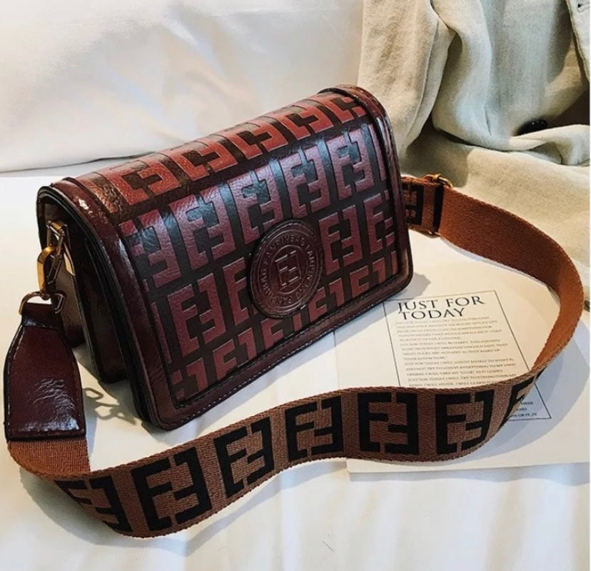 SALE! Elegant style Wholesale Ladies Wide Shoulder