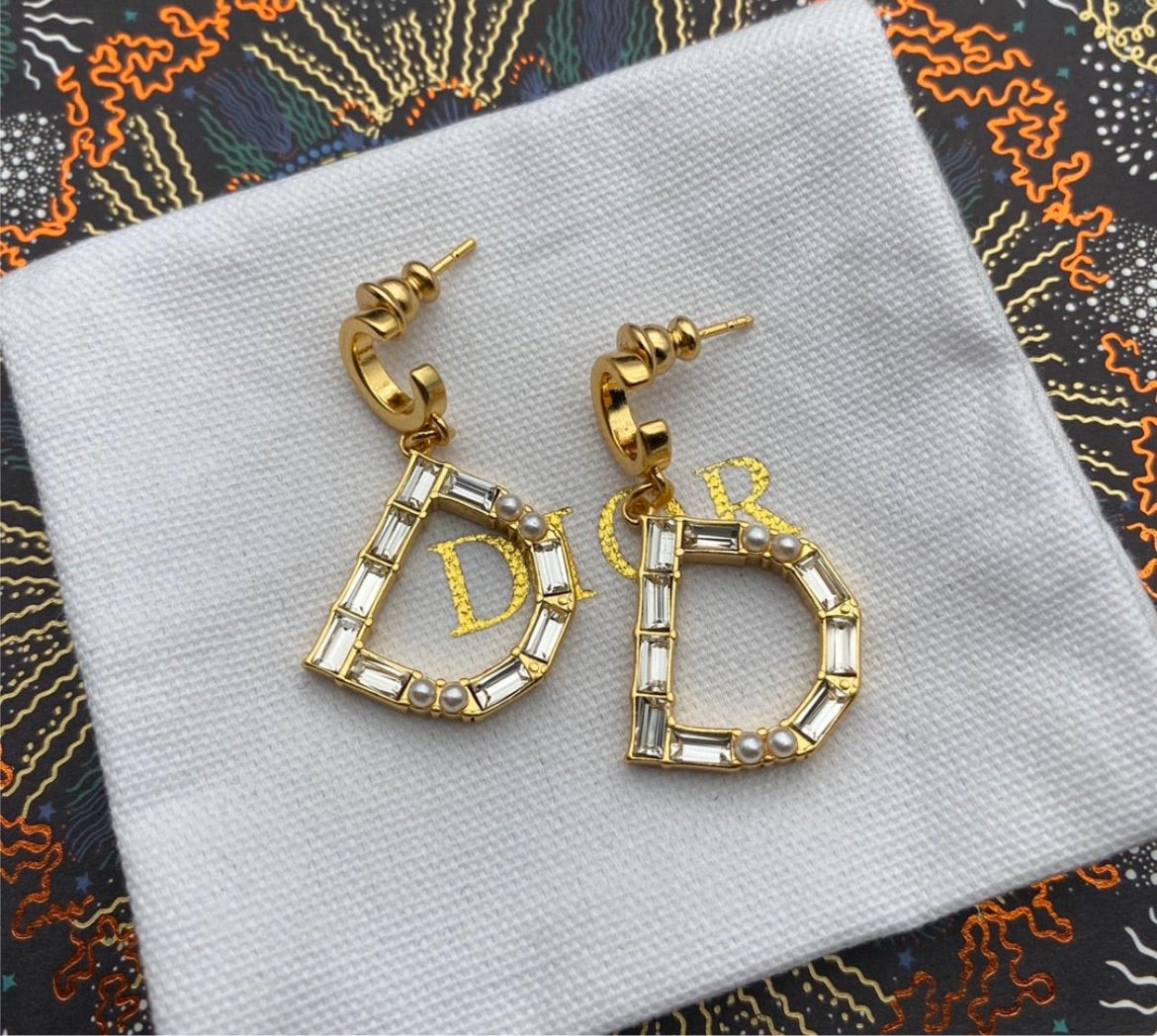 New Dior woman earring