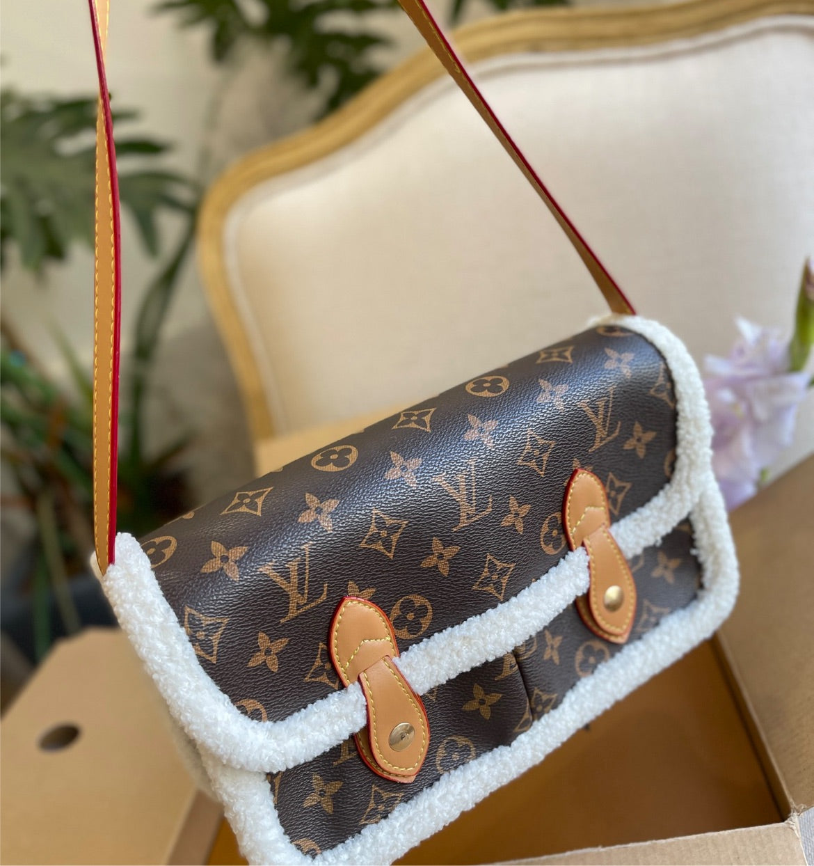 Leather LV woman shoulder bag