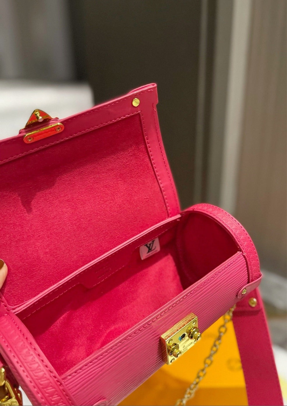 New LV woman shoulder handbag