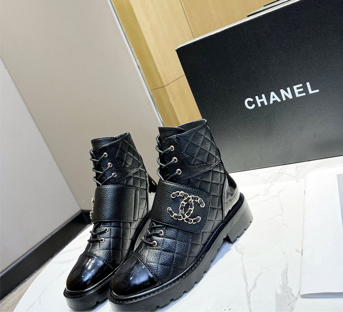 Woman Chanel new boots